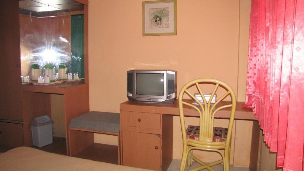 Hotel Mitra Garden Пангкалпинанг Стая снимка