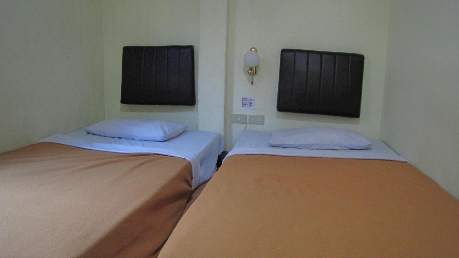 Hotel Mitra Garden Пангкалпинанг Екстериор снимка
