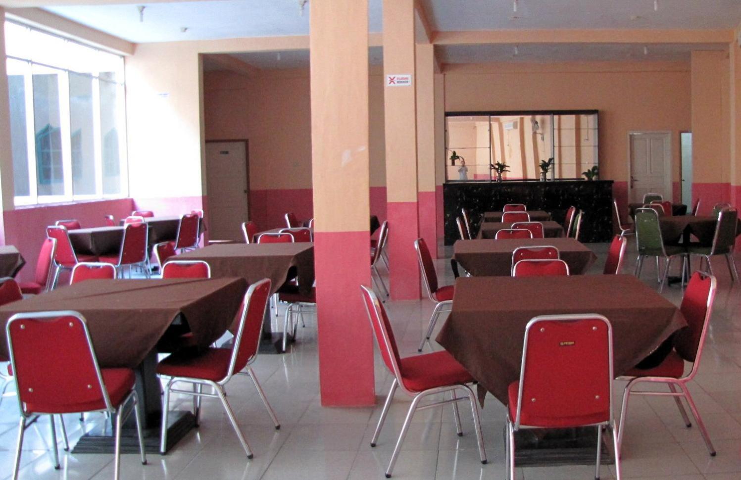 Hotel Mitra Garden Пангкалпинанг Екстериор снимка