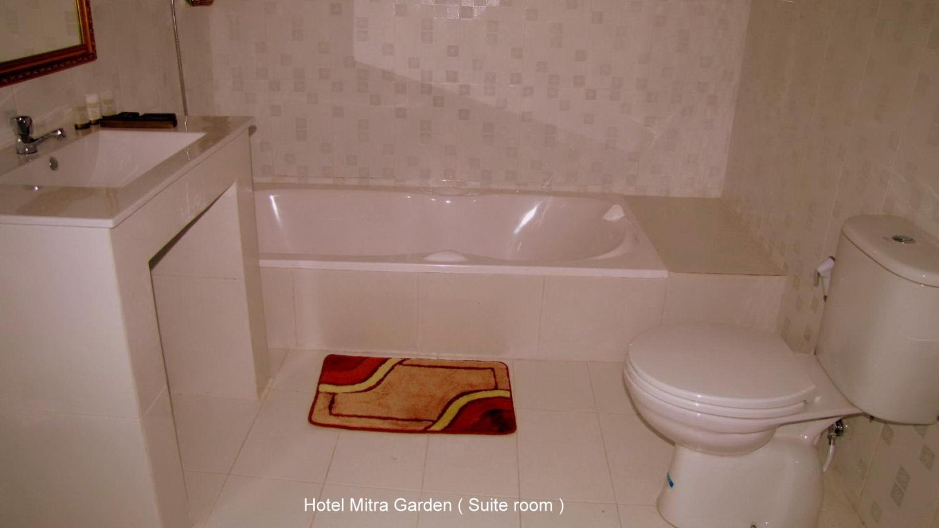 Hotel Mitra Garden Пангкалпинанг Екстериор снимка