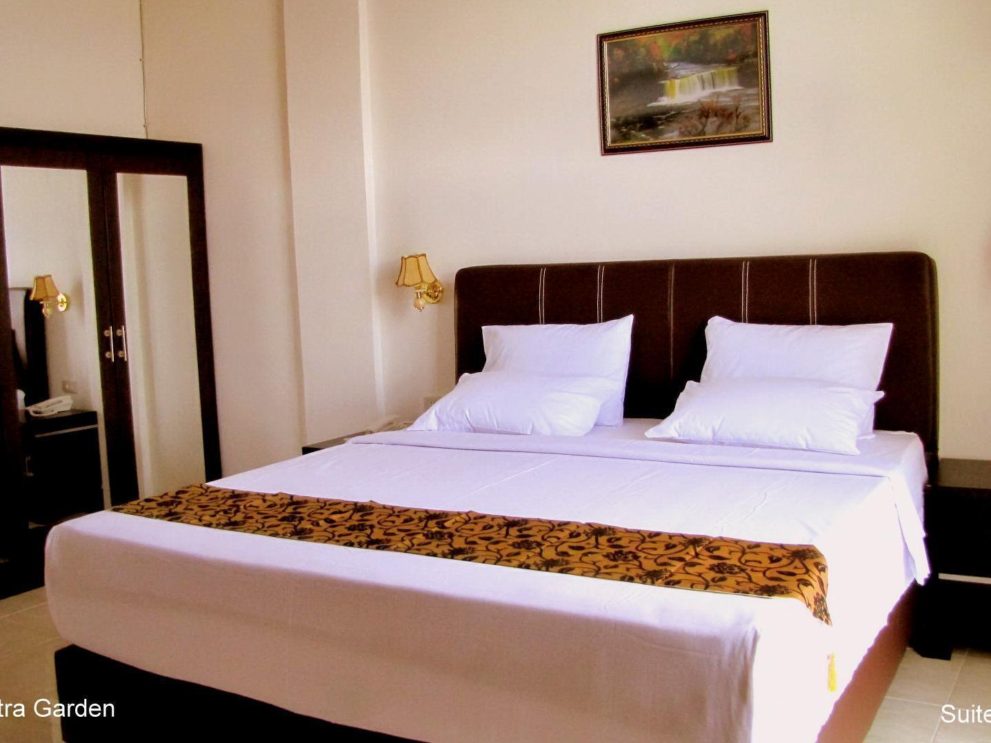 Hotel Mitra Garden Пангкалпинанг Екстериор снимка